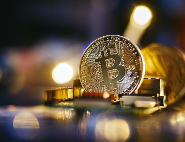 Bitcoin NVT Flashes Buy Signal, Bottom In?