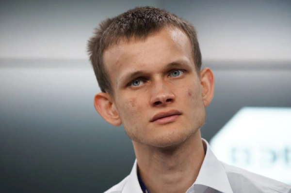 Is Vitalik Buterin Getting Revenge? He Sells MKR After MakerDAO Founder Praises Solana