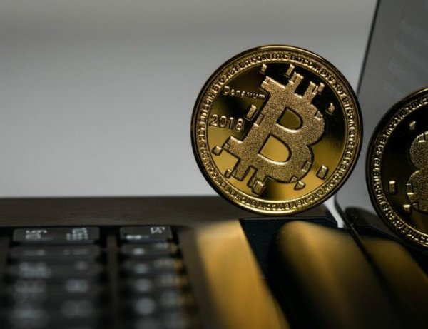 Bitcoin Christmas: How to orange-pill your relatives this holiday season