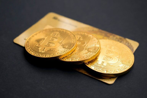 Could Bitcoin ETFs Follow Gold&rsquo;s Footsteps to Boost the Crypto Market?