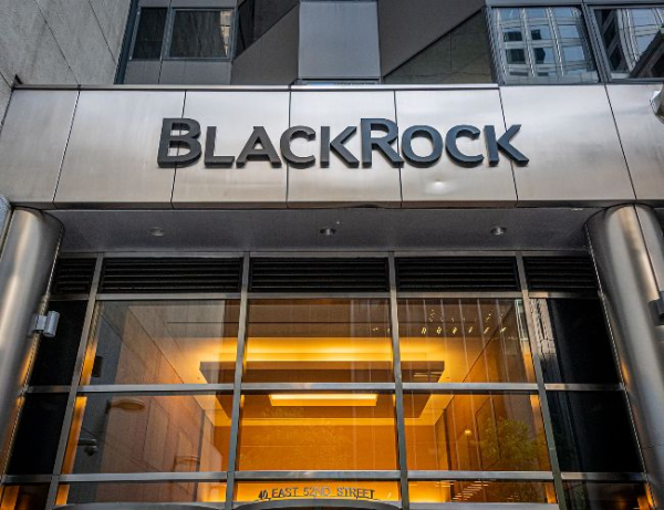BlackRock wants to project Bitcoin ETF ads onto former banks, filing says